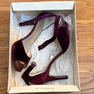 Anne Klein Burgundy Purple Velvet Peep Toe Heels 7